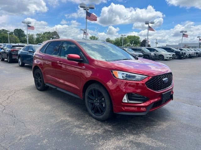 2024 Ford Edge — rear three-quarter view