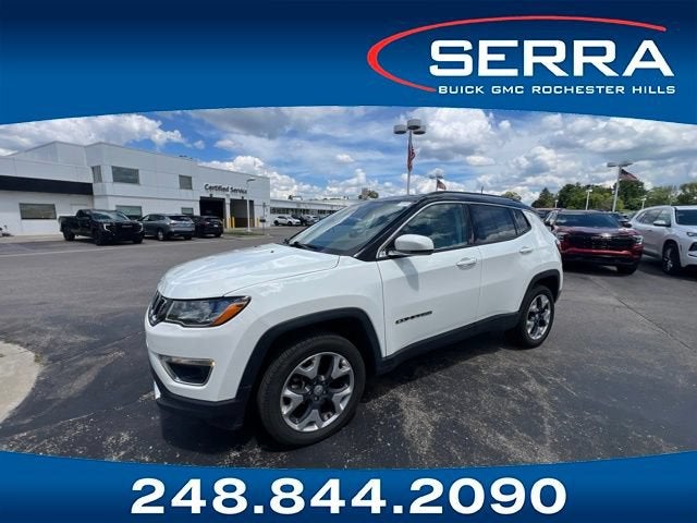2018 Jeep Compass Limited in White Clearcoat — front three-quarter view